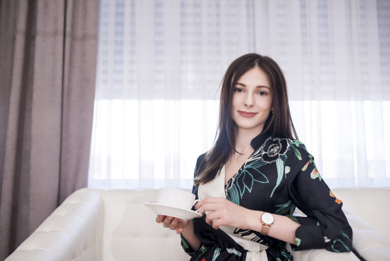 Where I find the best Hollywood escort agencies?