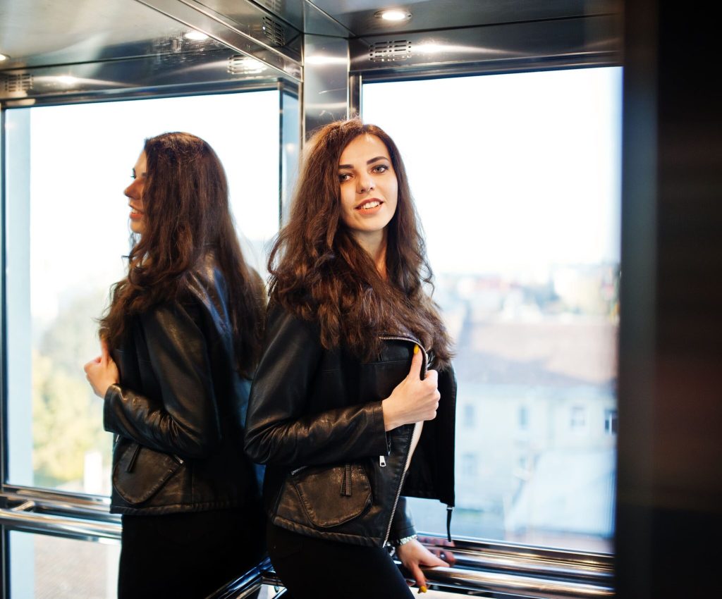 Sexy Escort Services in View Park-Windsor Hills